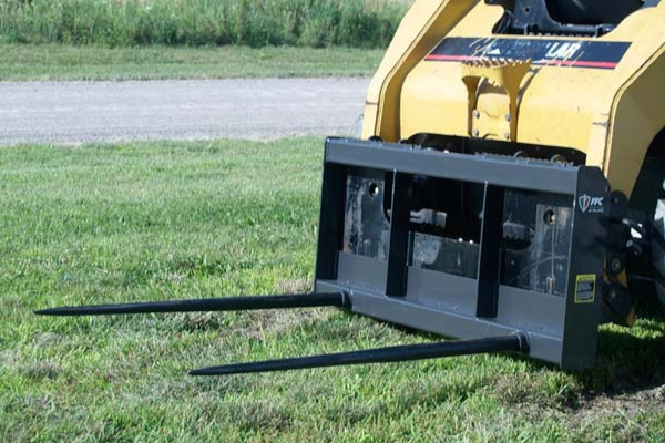 Paladin Attachments | FFC | Bale Spear for sale at Kings River Tractor Inc.